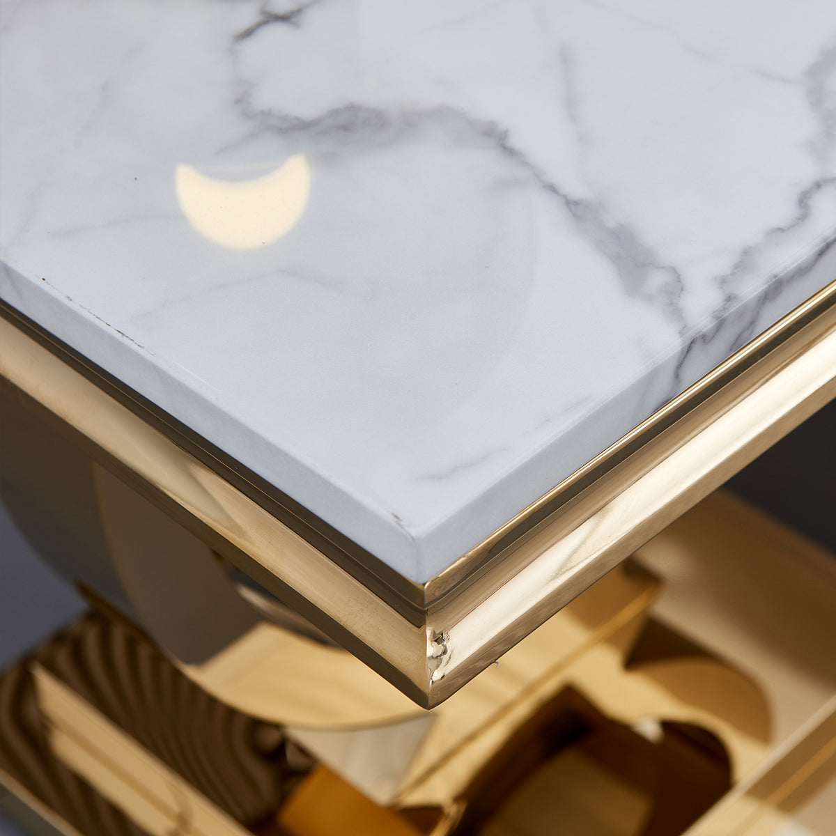 #WHITE/GOLD
